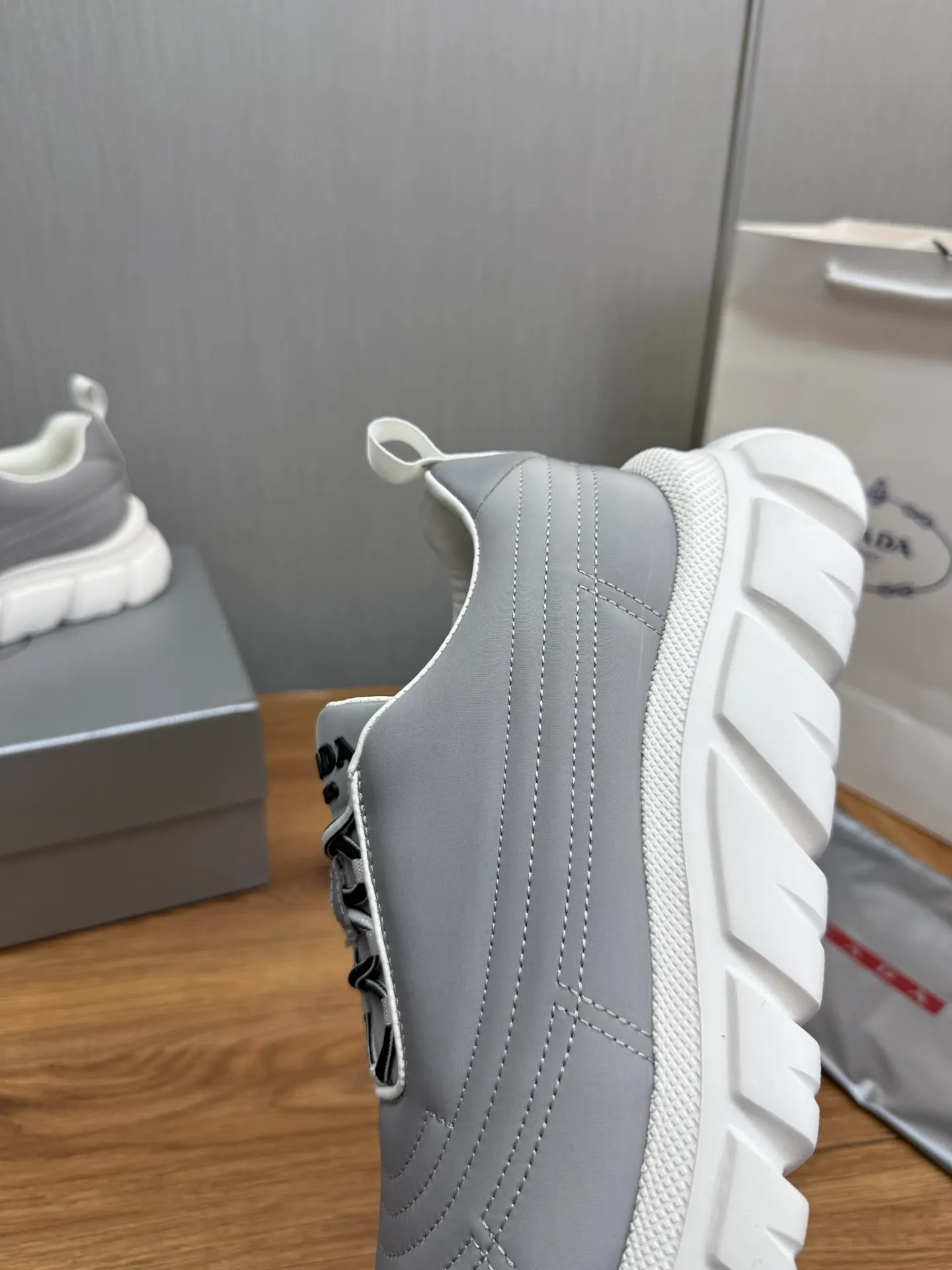 Men's shoes 💰580💰 [PRADA] Men's shoes are popular in the counter, official website synchronization, 1 high-quality shipment ✔️Imported waterproof fabric + cowhide lining, 1🆚1 replica, original sole, 38-45 (45 customized, non-refundable)